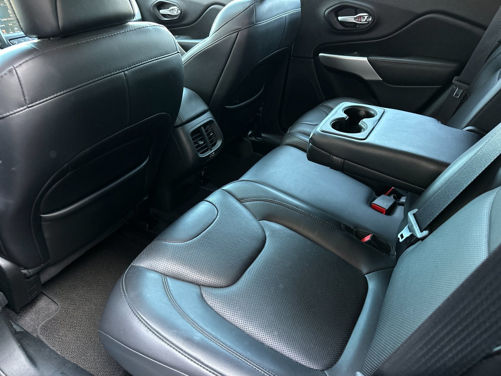 2016 Jeep Cherokee Overland