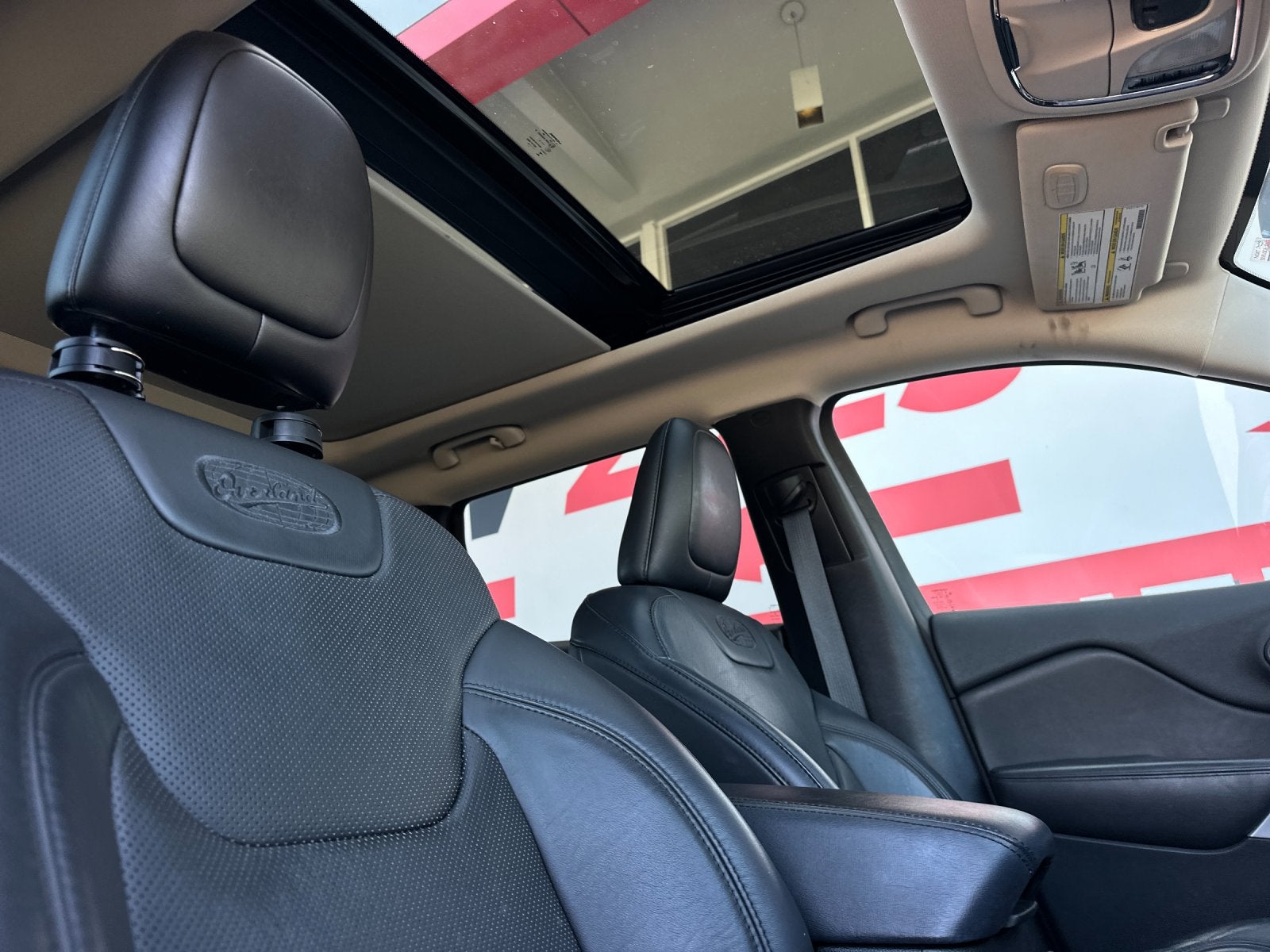 2016 Jeep Cherokee Overland