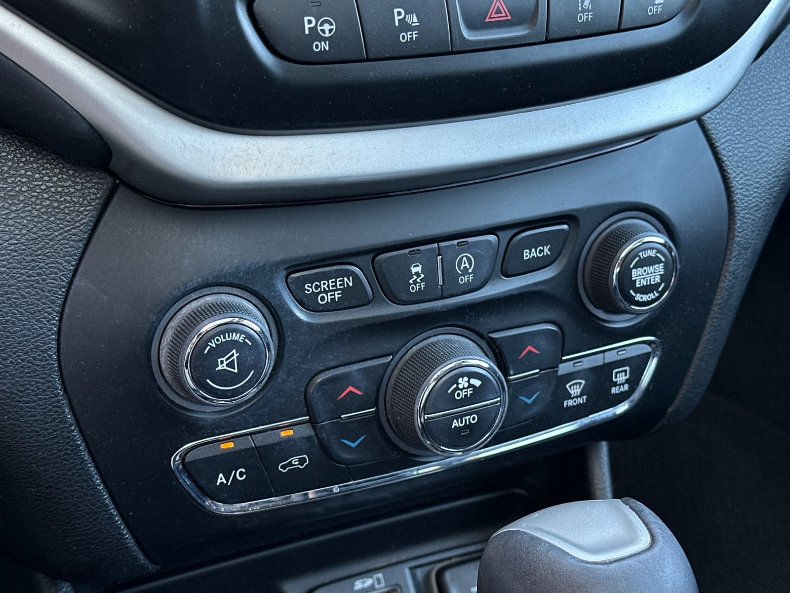 2016 Jeep Cherokee Overland