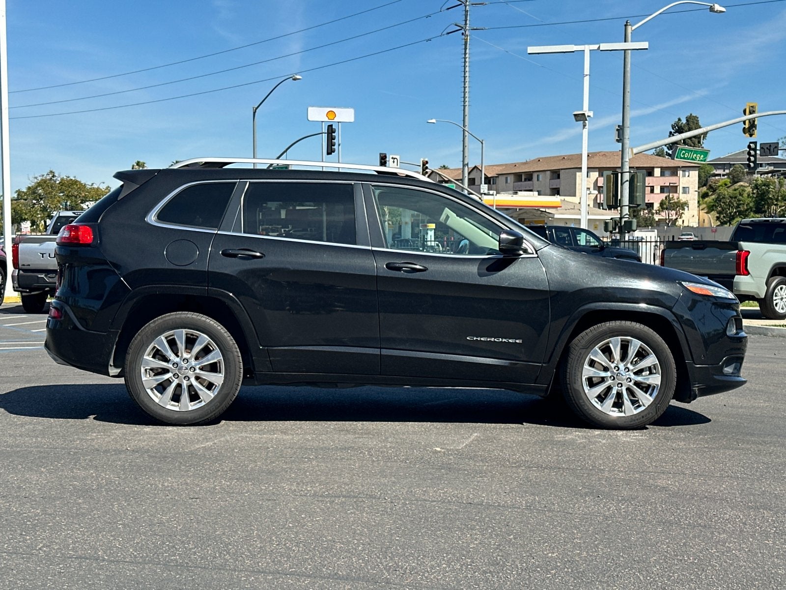 2016 Jeep Cherokee Overland