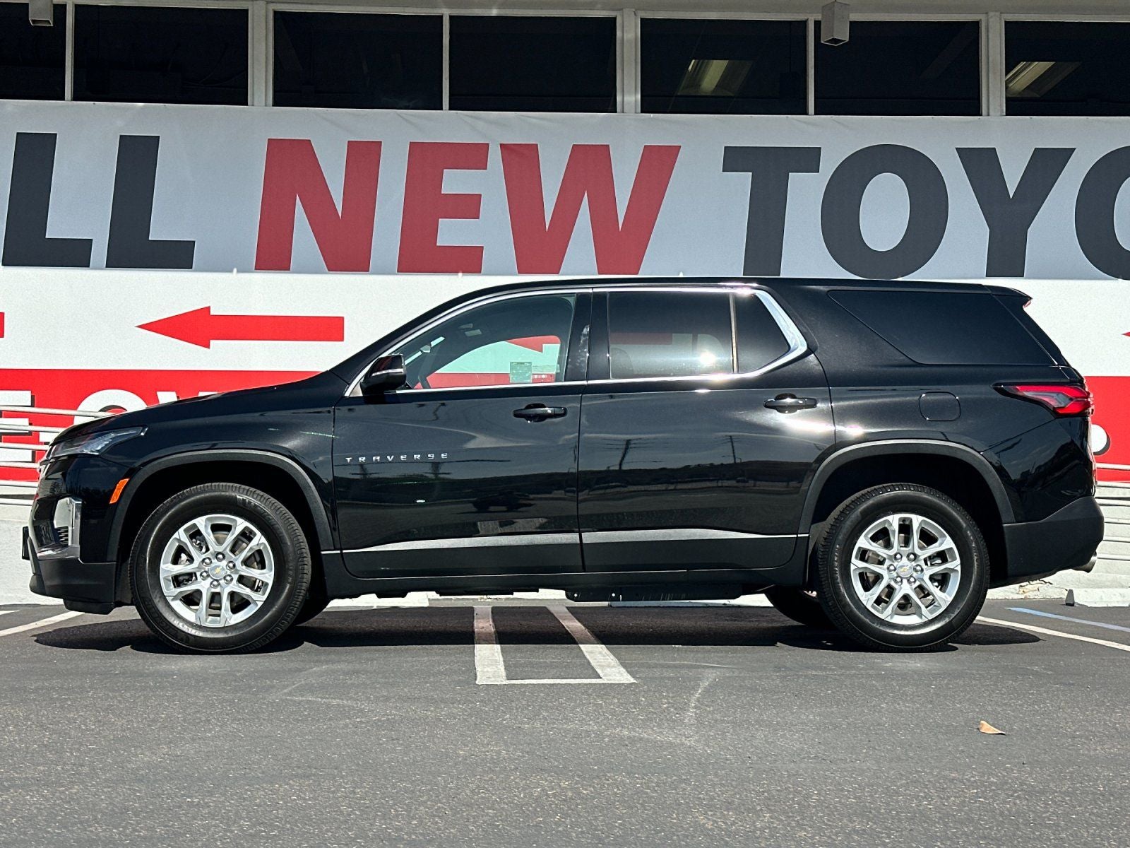 2022 Chevrolet Traverse LS w/1FL