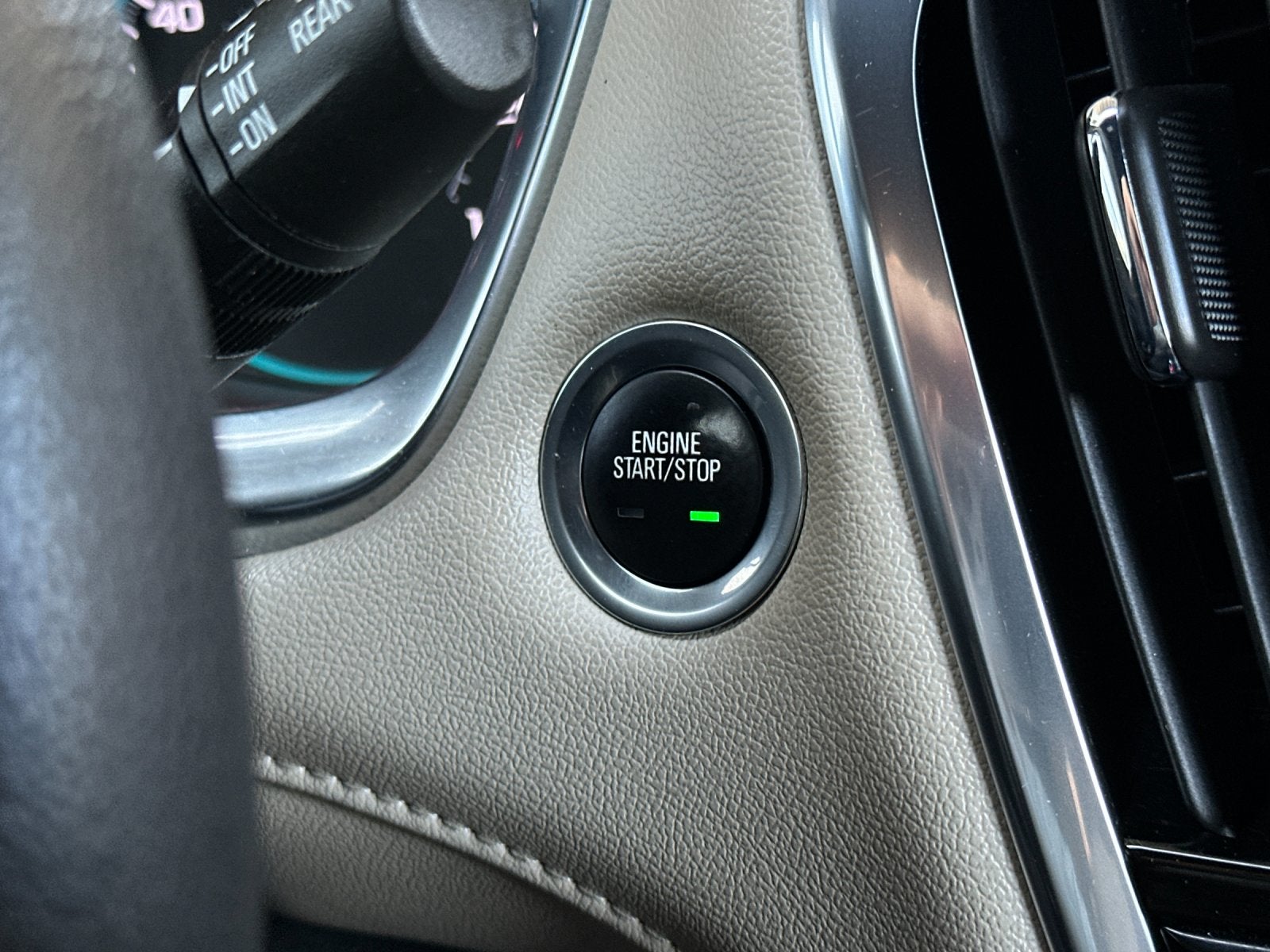 2022 Chevrolet Traverse LS w/1FL