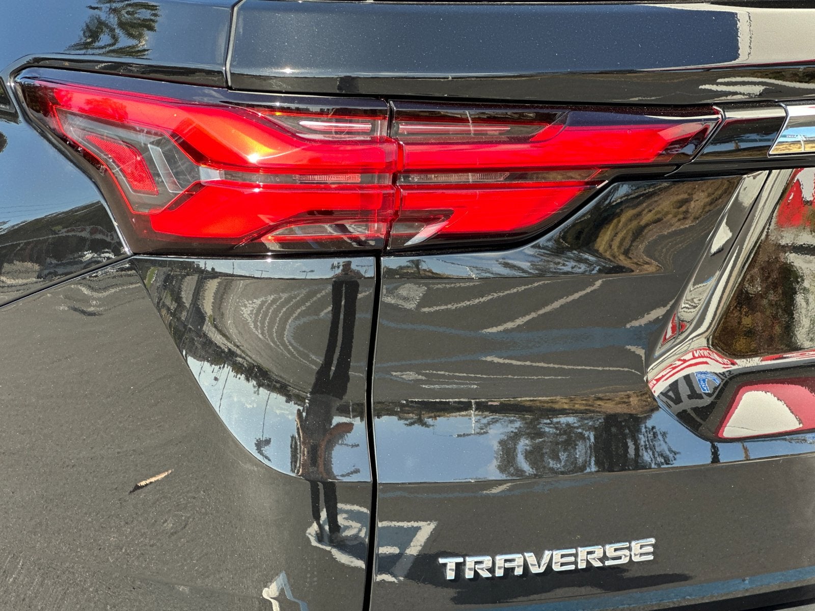 2022 Chevrolet Traverse LS w/1FL