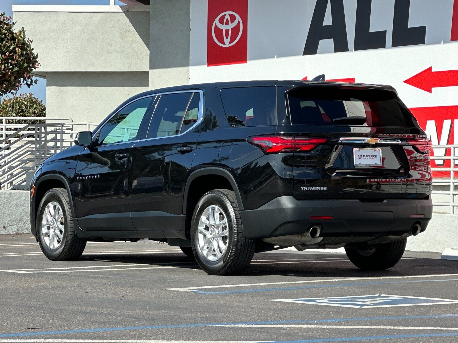 2022 Chevrolet Traverse LS w/1FL