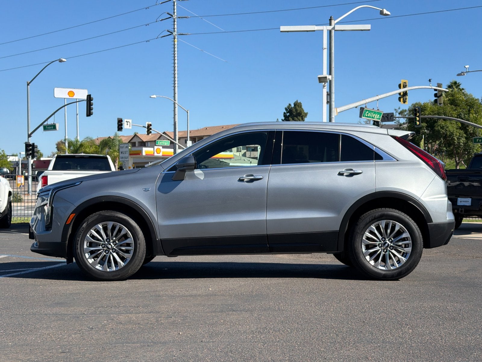 2024 Cadillac XT4 Premium Luxury