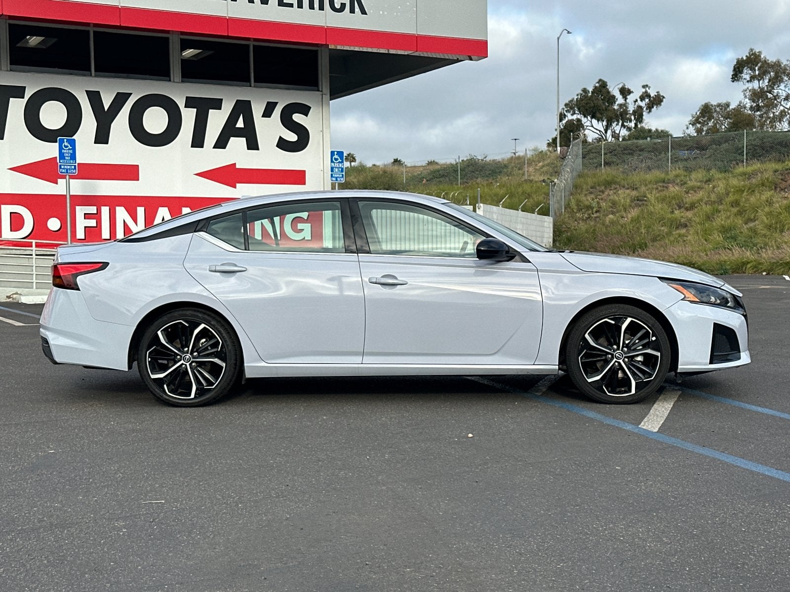 2024 Nissan Altima 2.5 SR