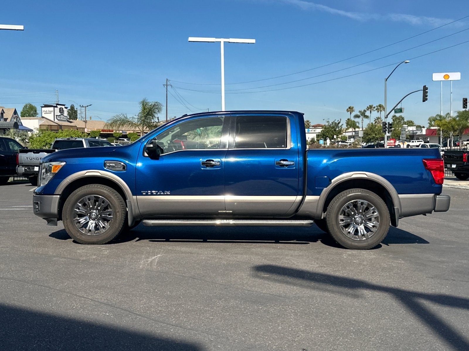2017 Nissan Titan Platinum Reserve