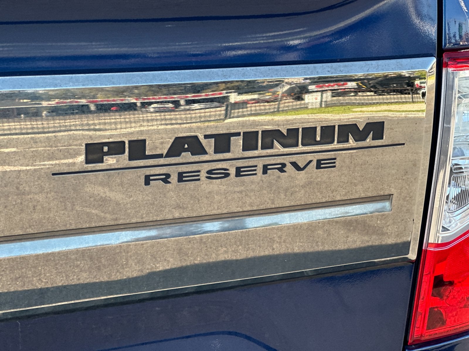 2017 Nissan Titan Platinum Reserve
