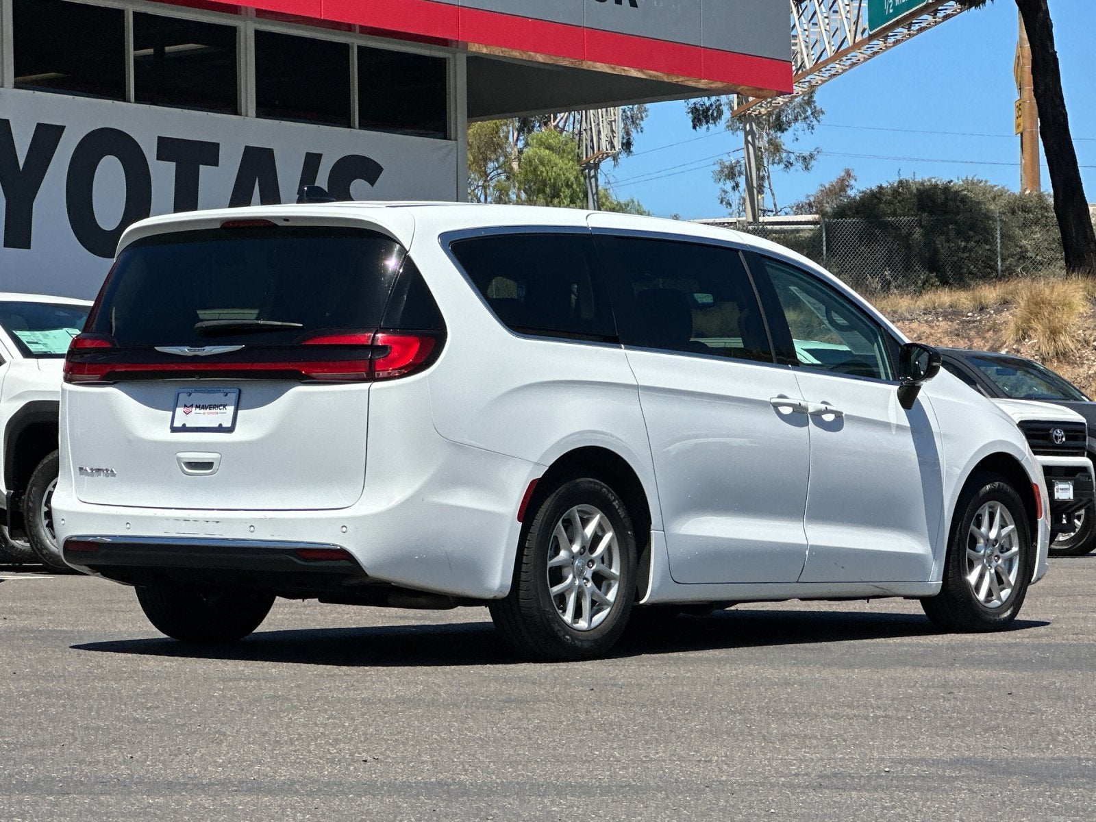 2024 Chrysler Pacifica Touring L