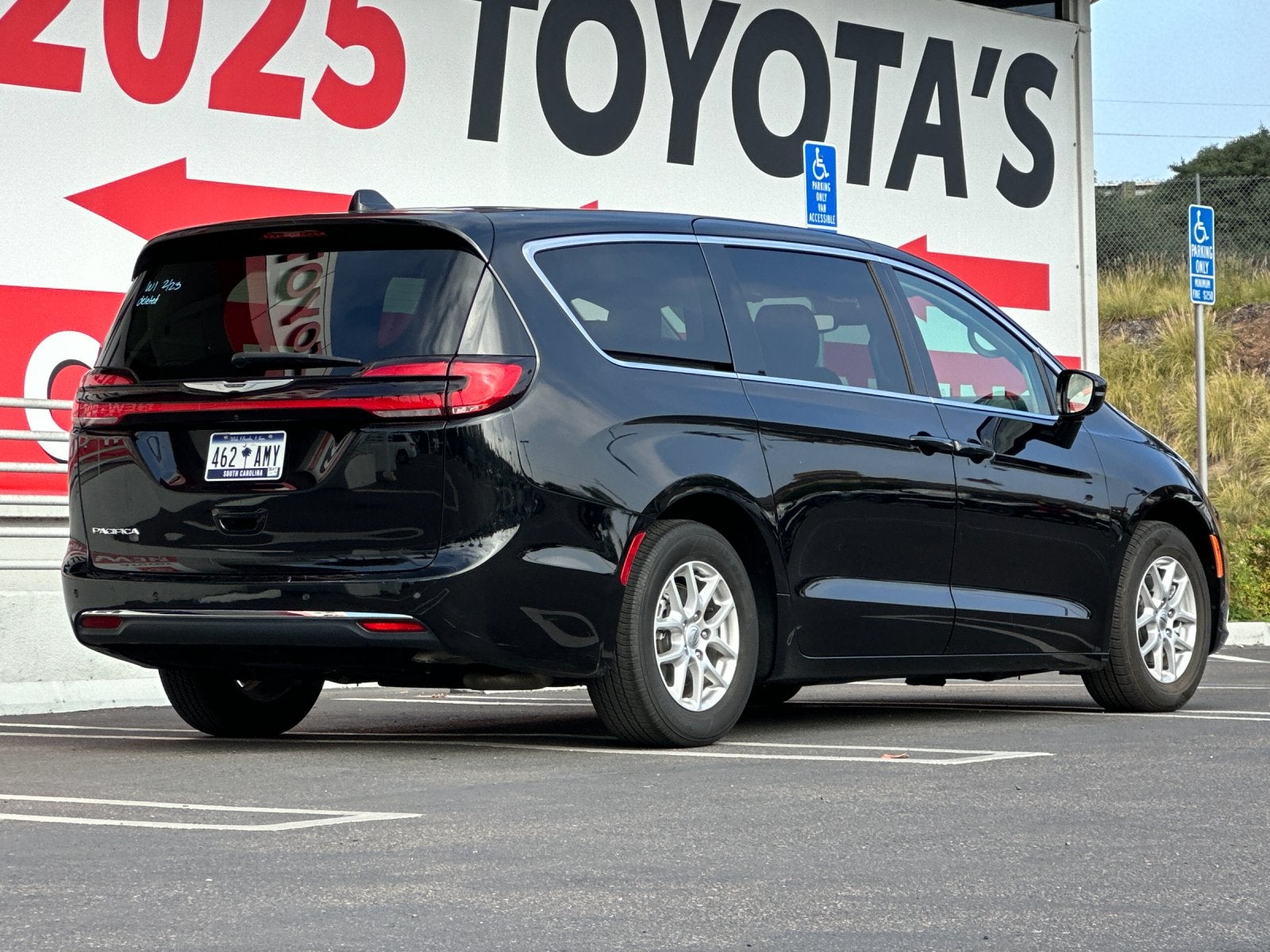 2024 Chrysler Pacifica Touring L
