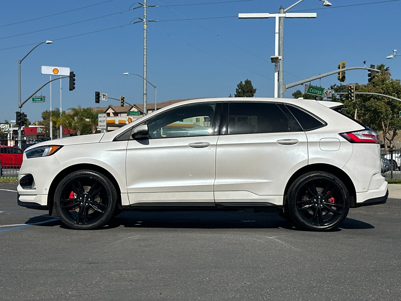 2019 Ford Edge ST