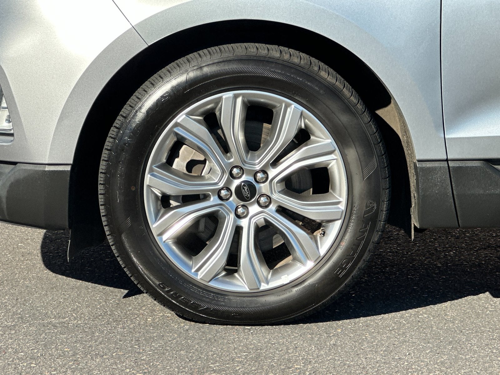 2024 Ford Edge Titanium