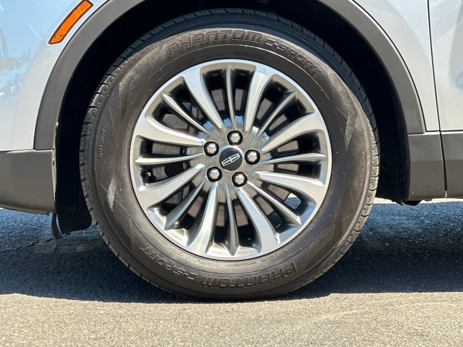 2021 Lincoln Nautilus Standard