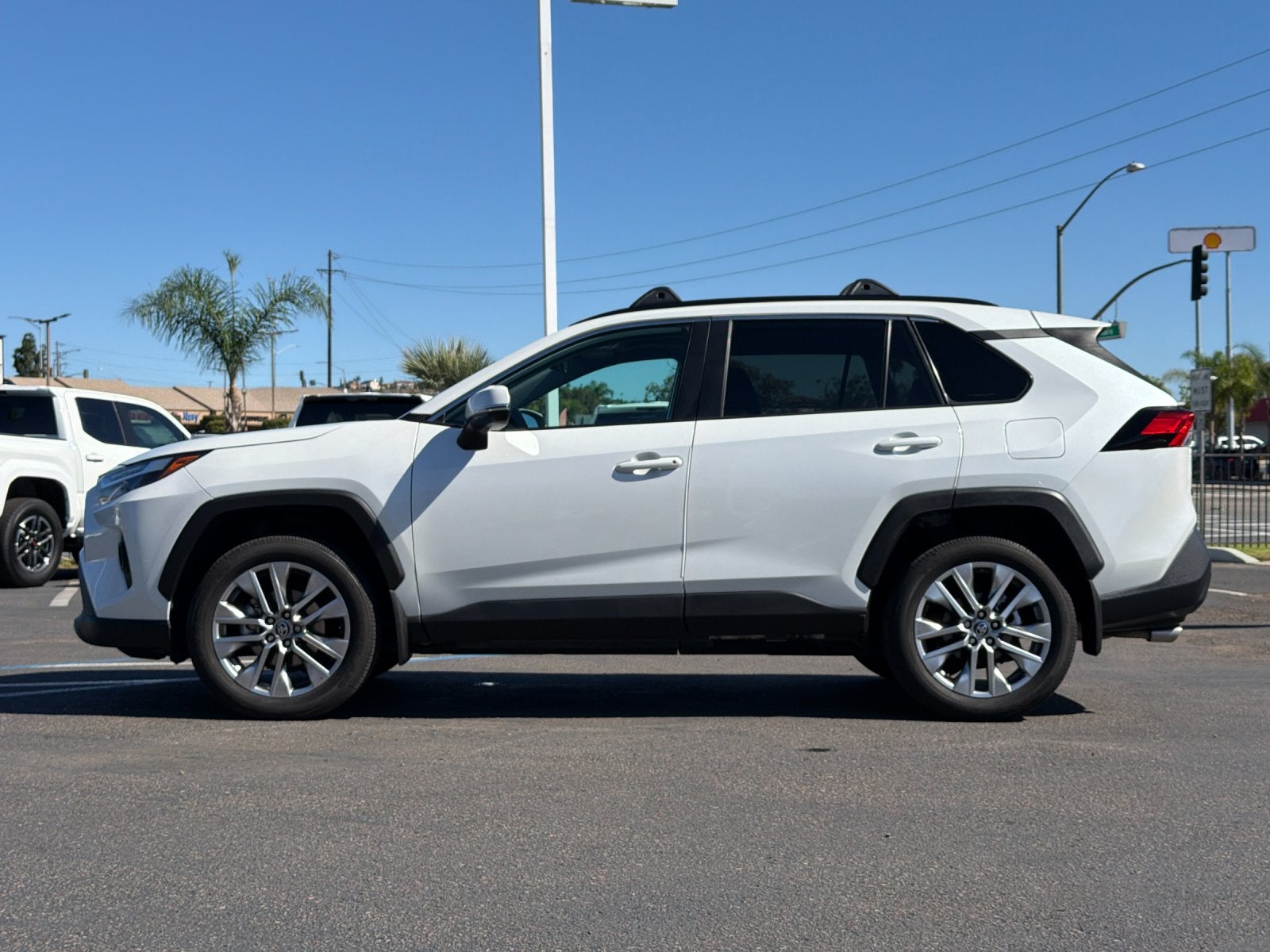 2024 Toyota RAV4 XLE Premium