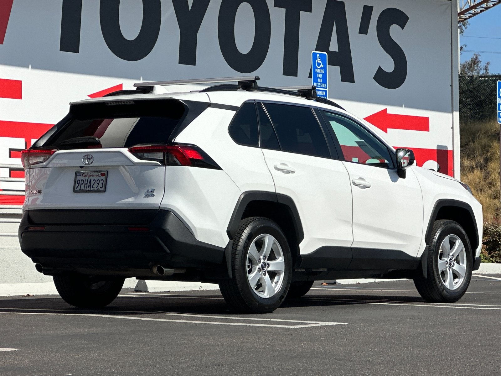 2023 Toyota RAV4 LE