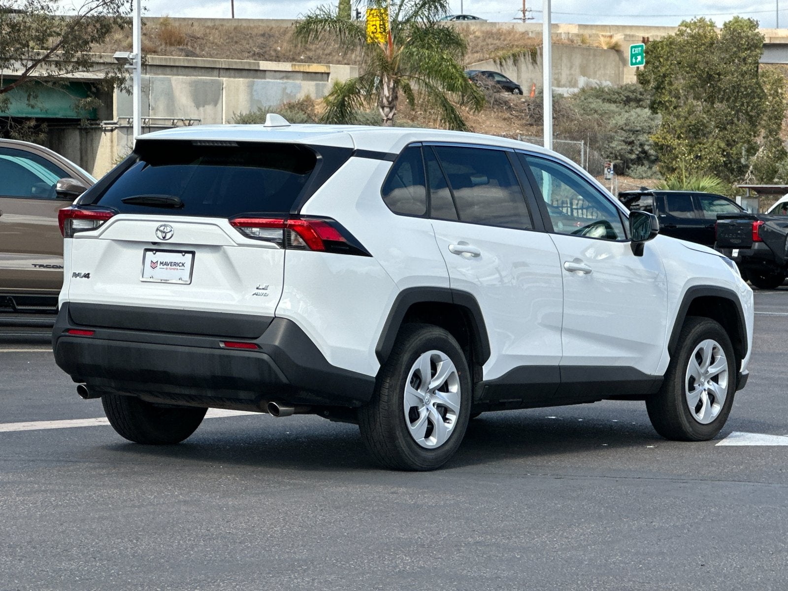2025 Toyota RAV4 LE