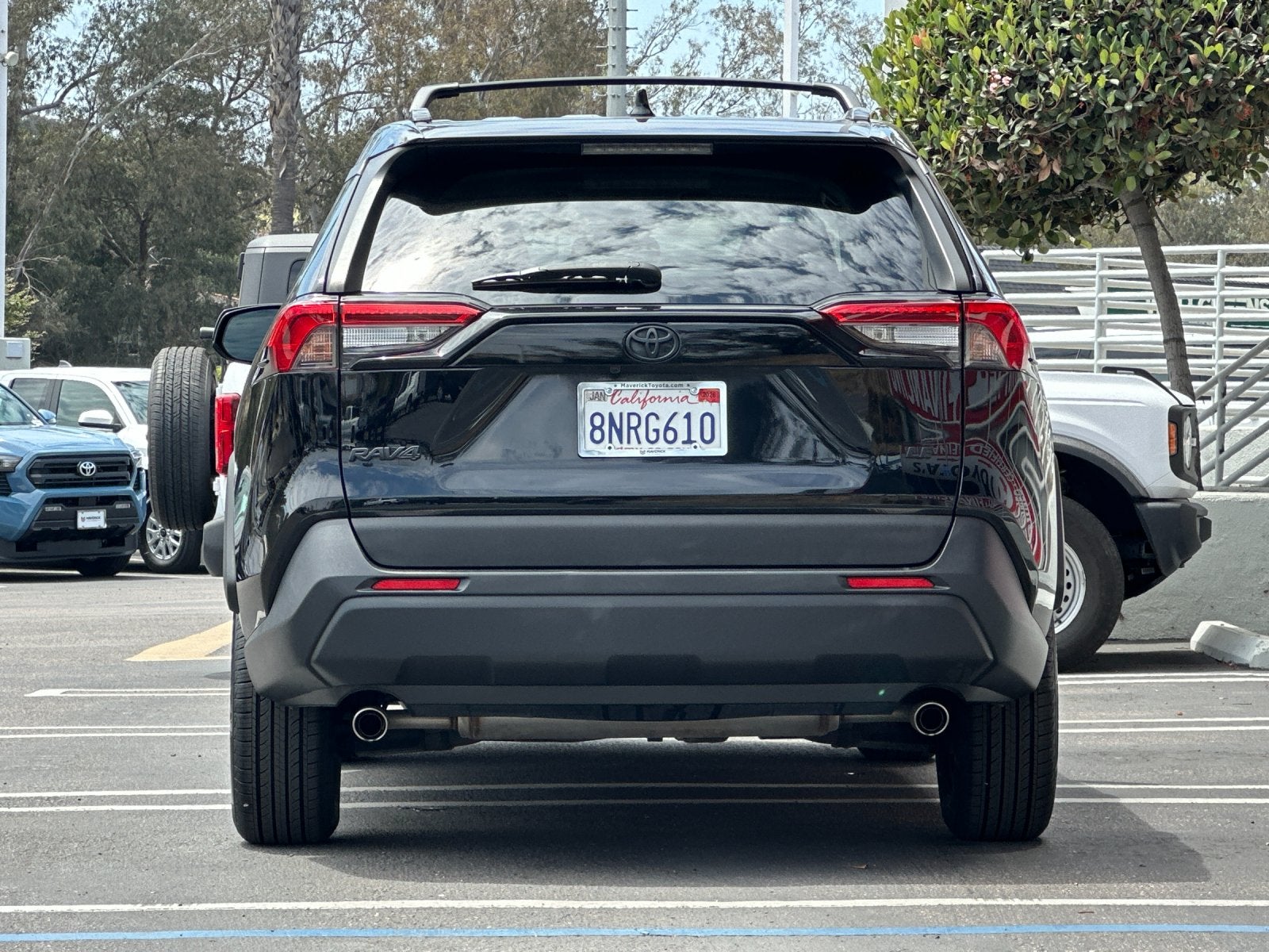 2020 Toyota RAV4 LE