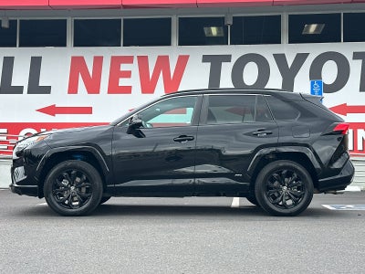 2022 Toyota RAV4 Hybrid SE