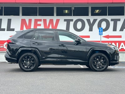 2022 Toyota RAV4 Hybrid SE