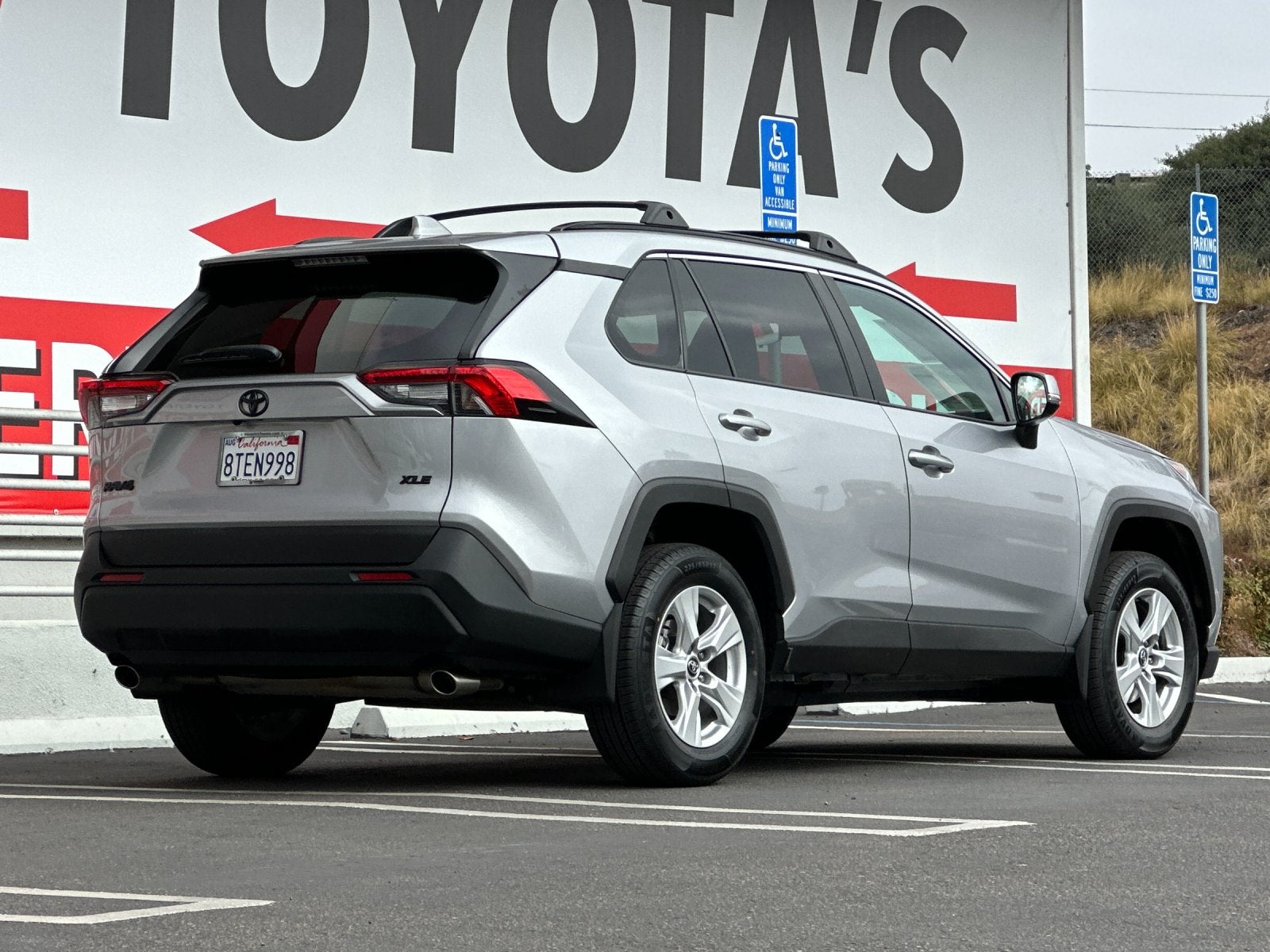 2020 Toyota RAV4 XLE