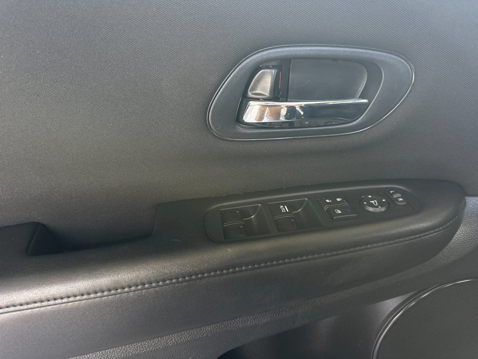 2017 Honda HR-V LX