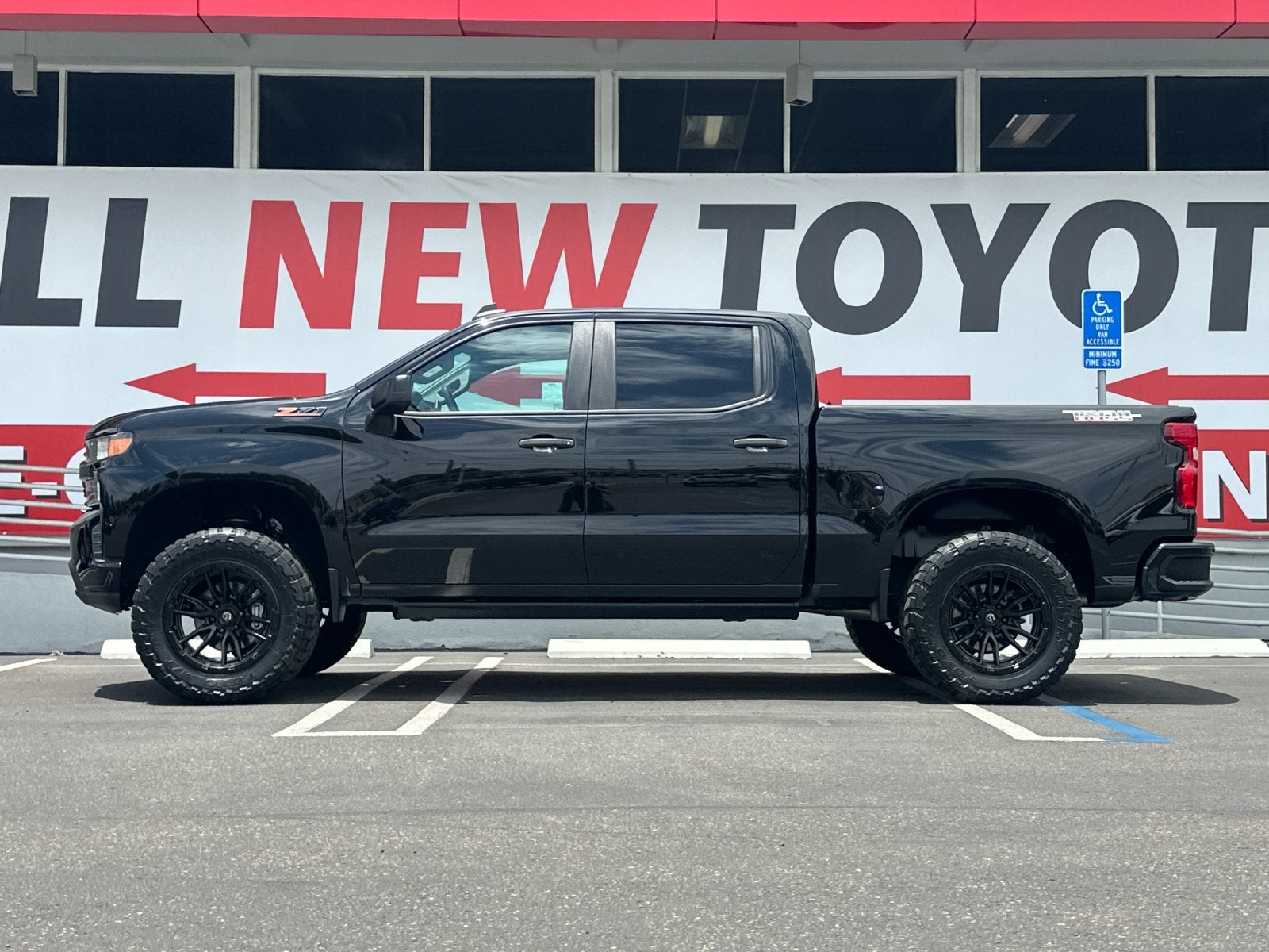 2020 Chevrolet Silverado 1500 Custom Trail Boss