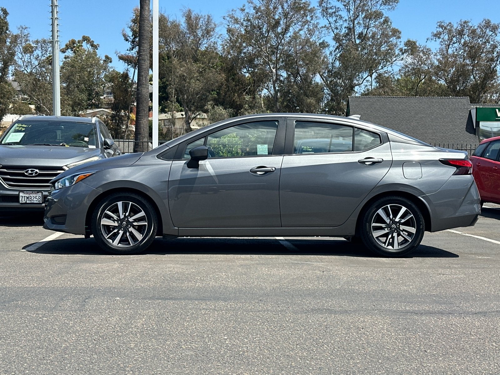 2024 Nissan Versa 1.6 SV