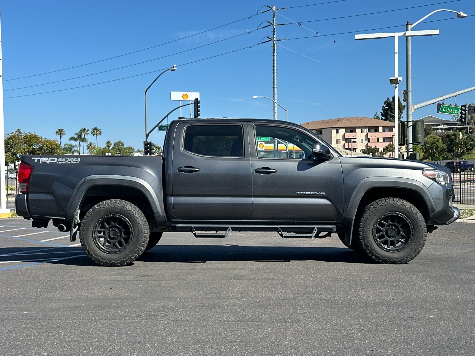 2017 Toyota Tacoma TRD Off-Road V6