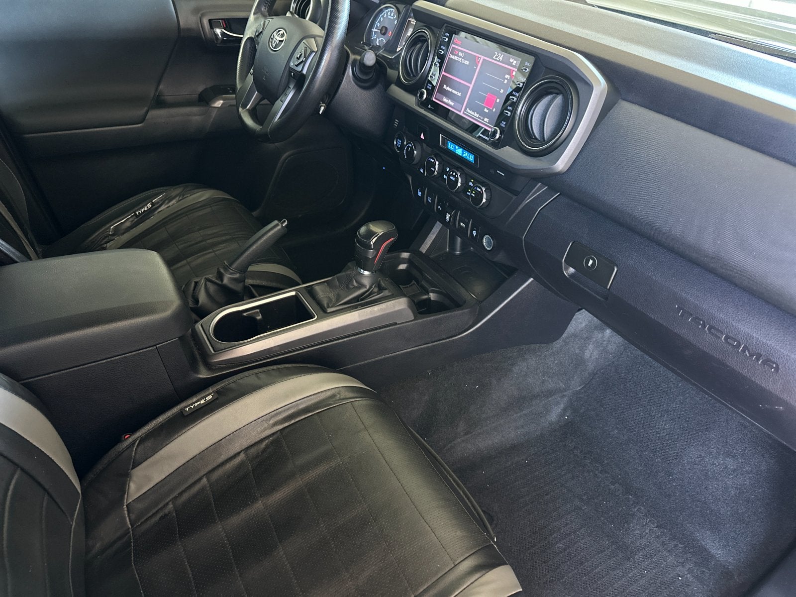 2022 Toyota Tacoma TRD Sport V6