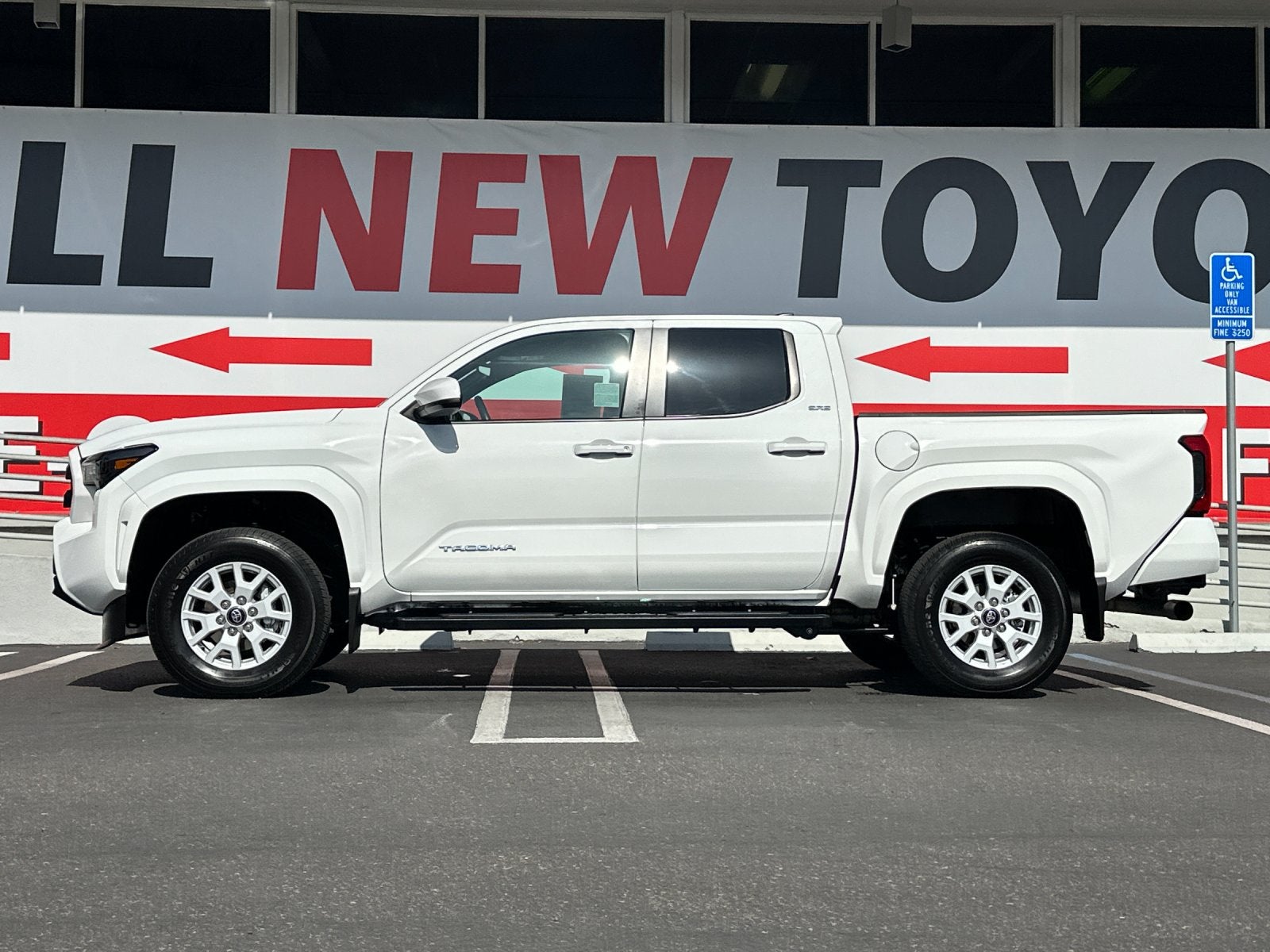 2025 Toyota Tacoma SR5
