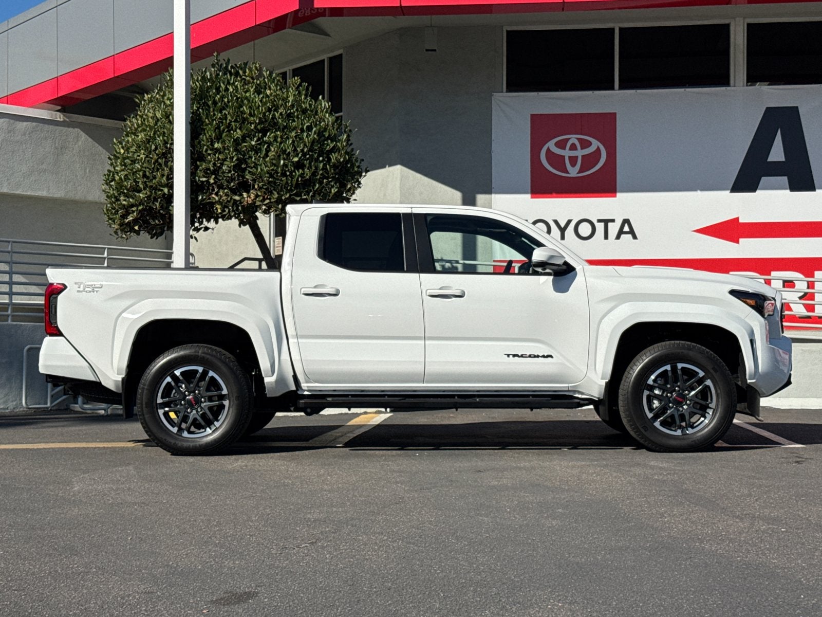 2024 Toyota Tacoma TRD Sport
