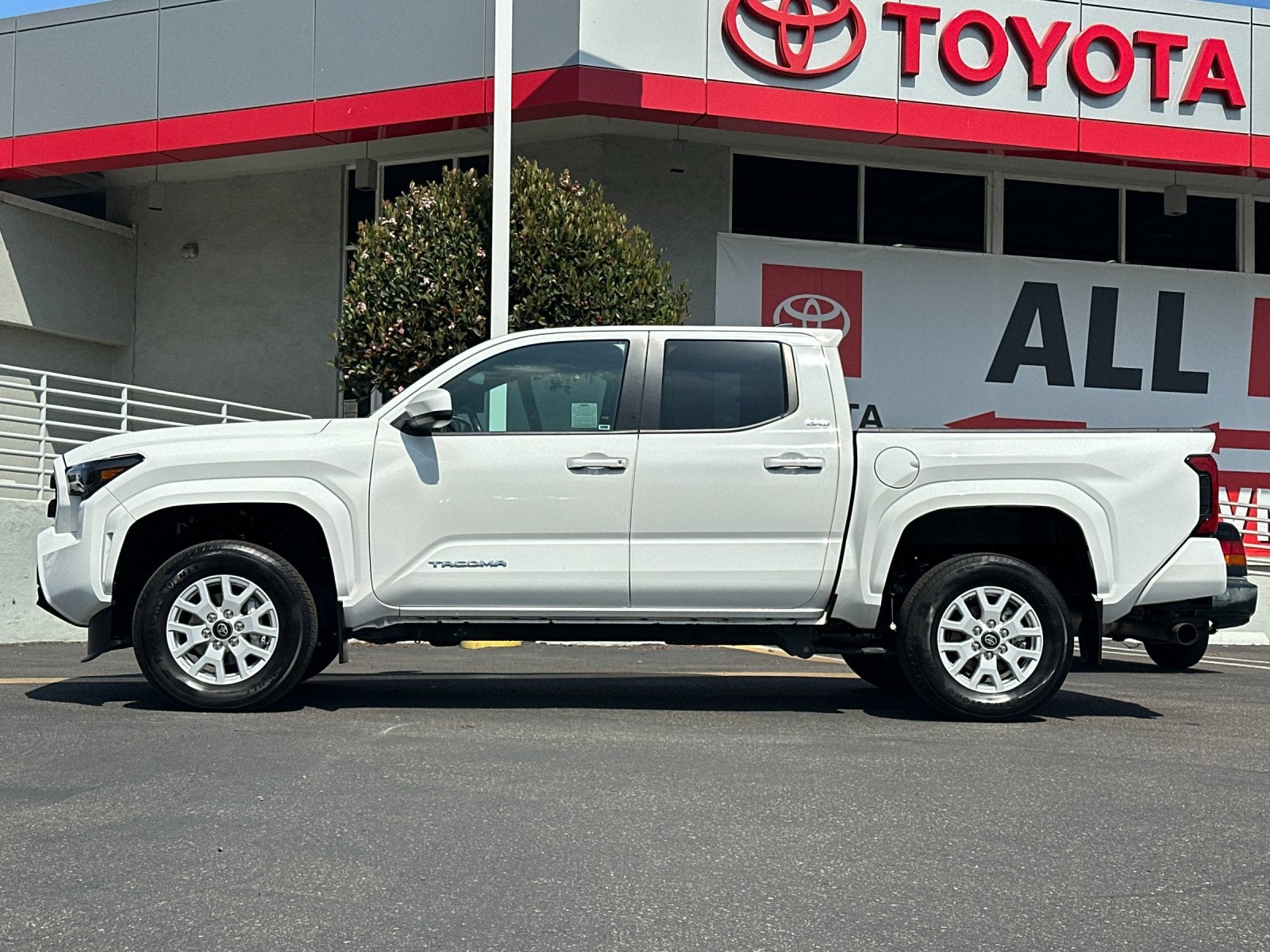 2024 Toyota Tacoma SR5