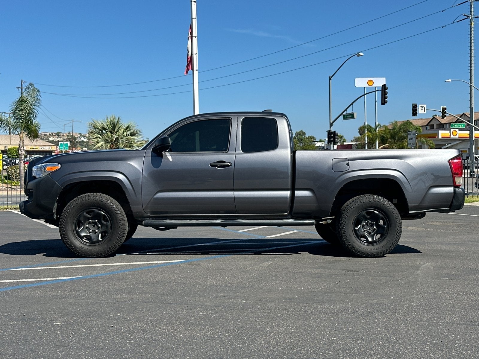 2022 Toyota Tacoma SR