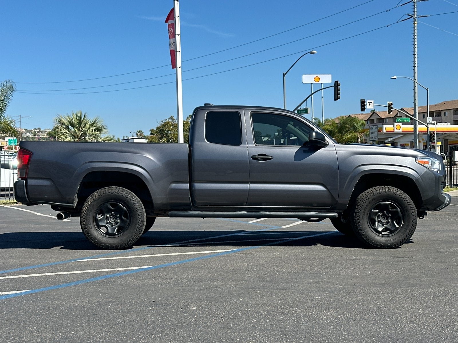 2022 Toyota Tacoma SR