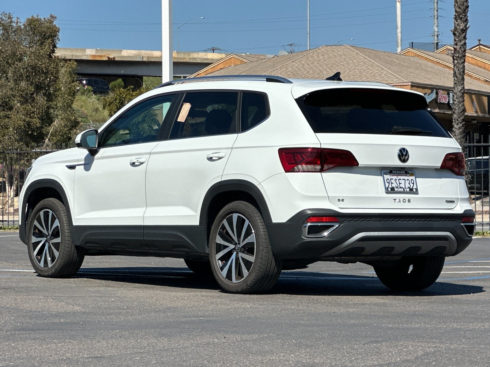 2023 Volkswagen Taos 1.5T SE