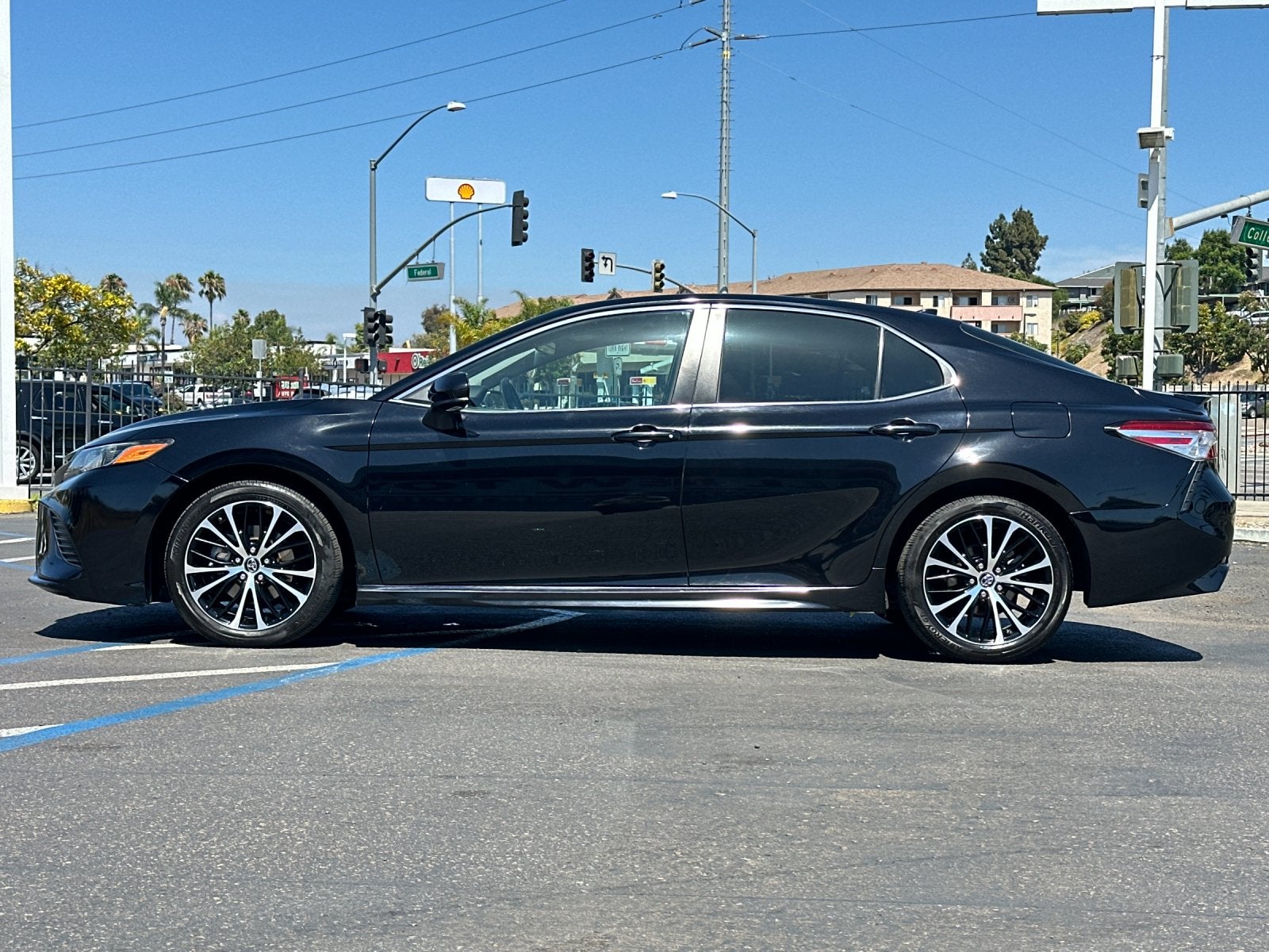 2019 Toyota Camry SE
