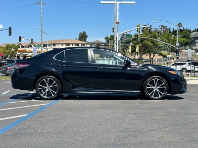 2019 Toyota Camry SE