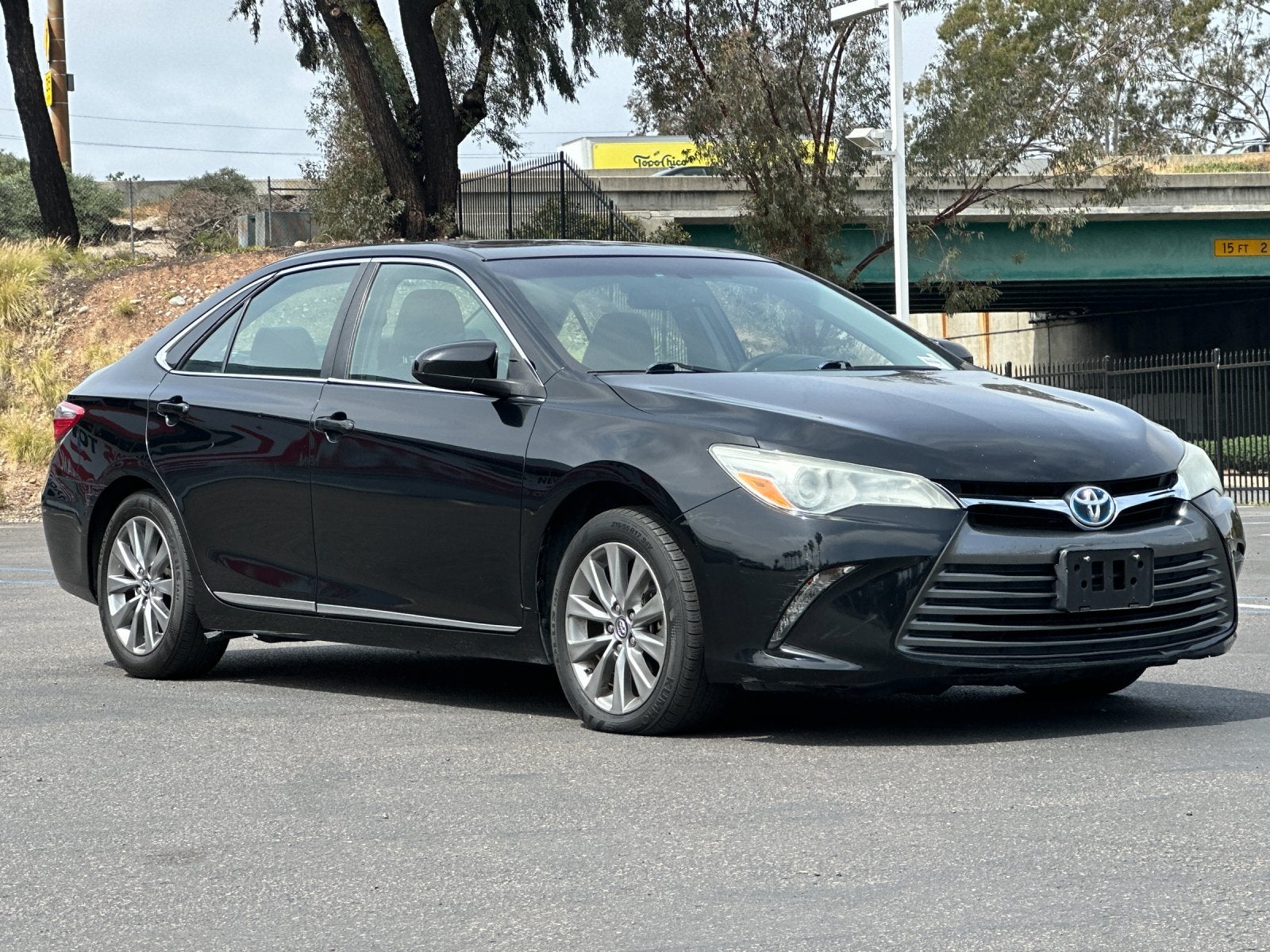2017 Toyota Camry Hybrid XLE