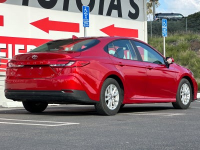 2025 Toyota Camry LE