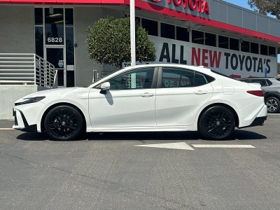 2025 Toyota Camry SE