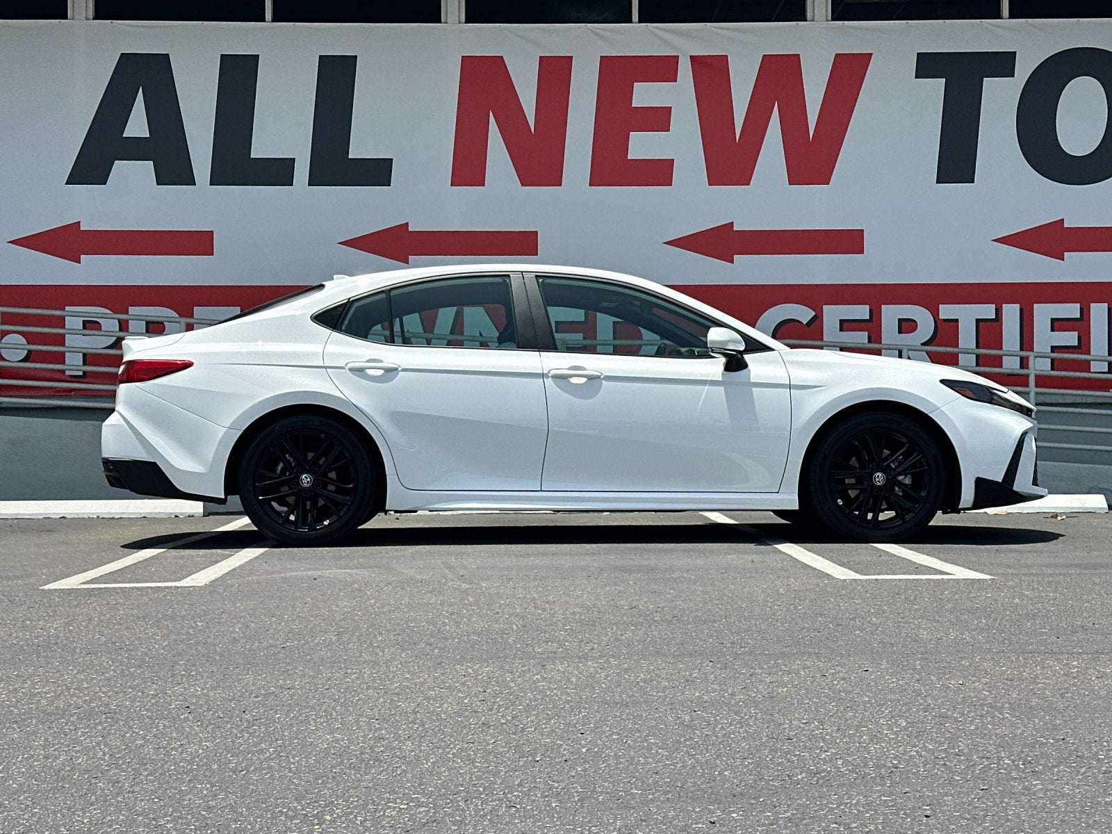 2025 Toyota Camry SE