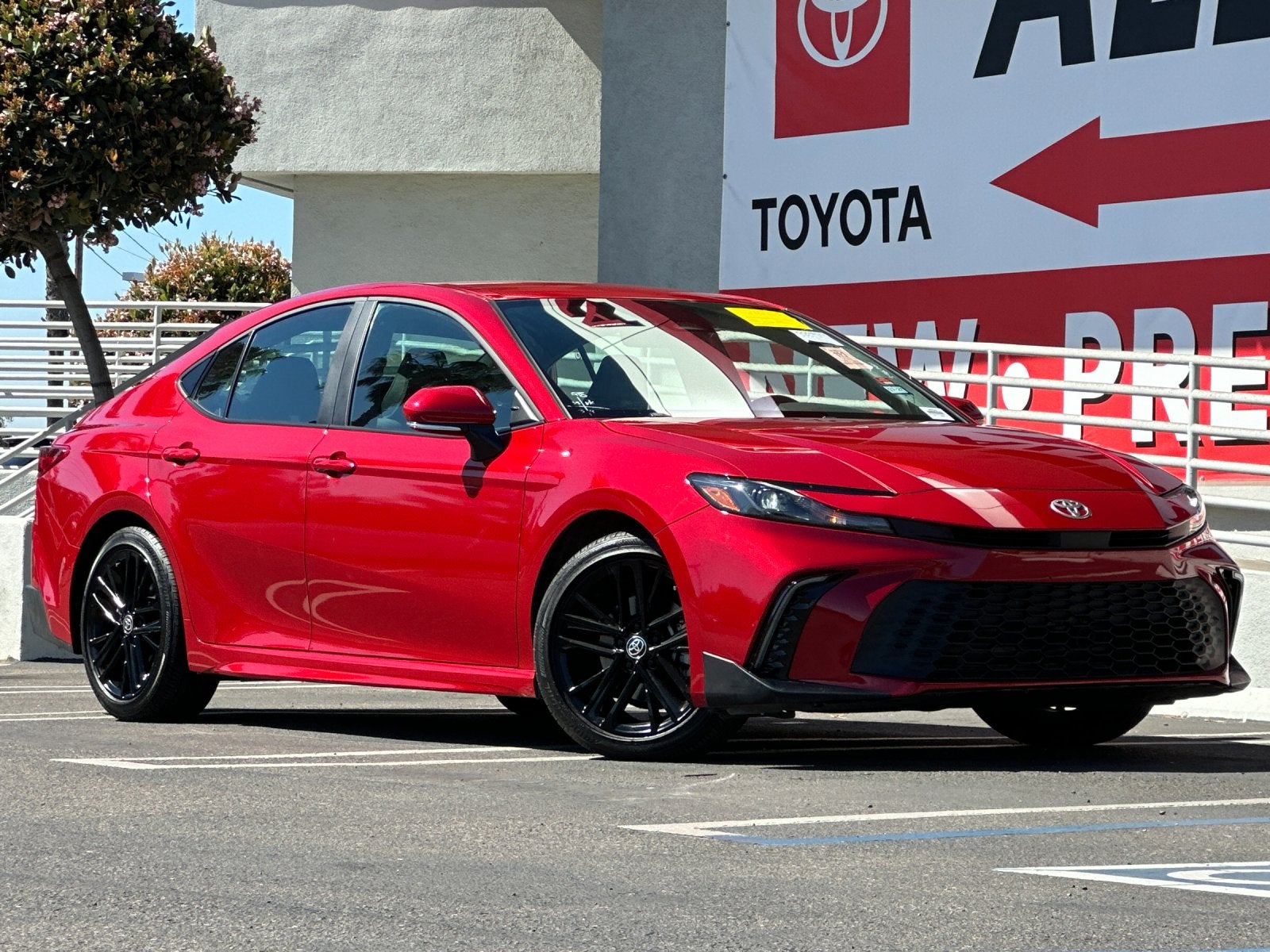 2025 Toyota Camry SE