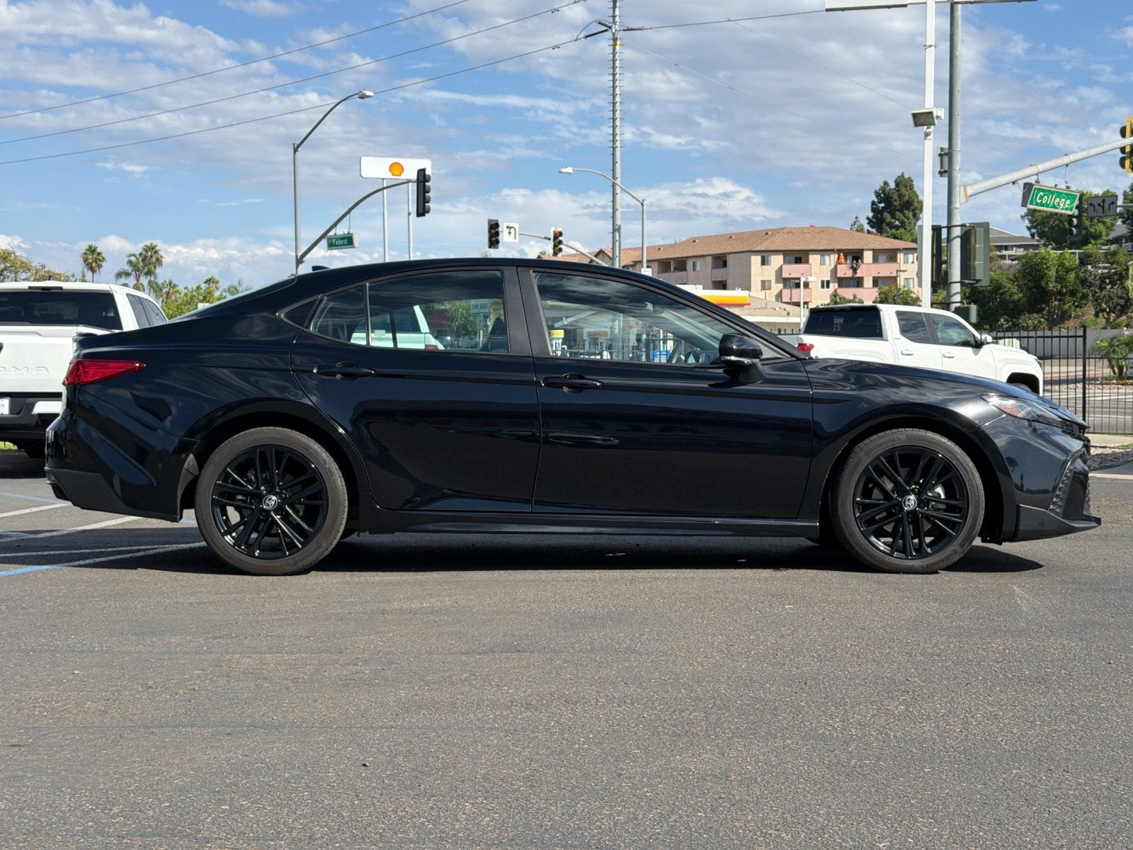 2025 Toyota Camry SE