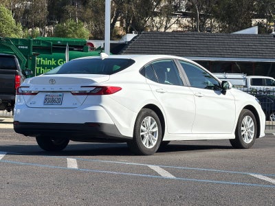 2025 Toyota Camry LE