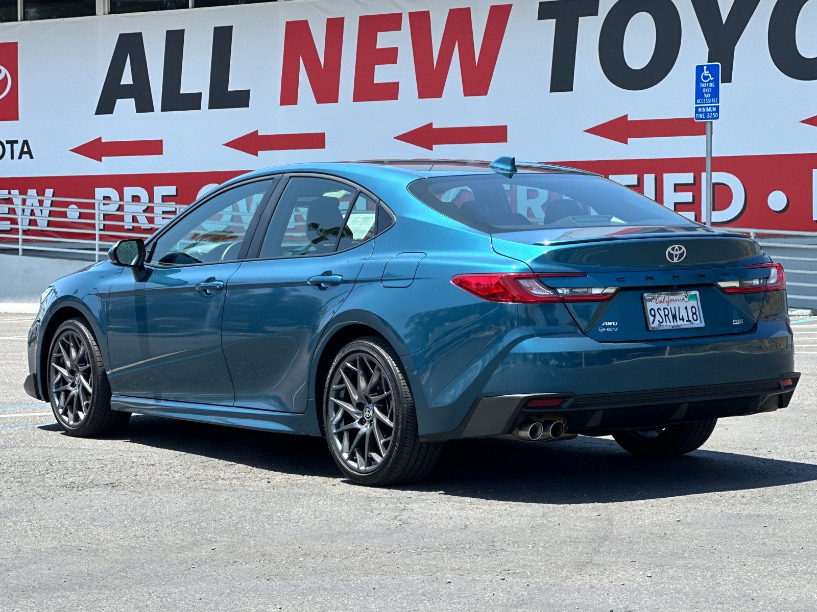 2025 Toyota Camry SE