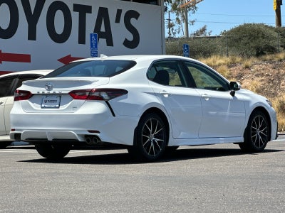 2024 Toyota Camry SE