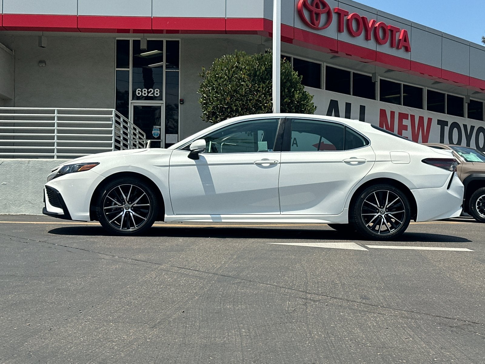 2024 Toyota Camry SE