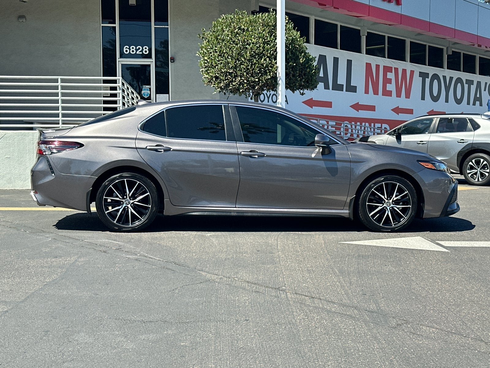 2024 Toyota Camry SE
