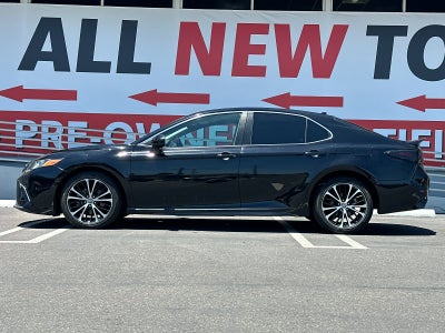 2020 Toyota Camry SE