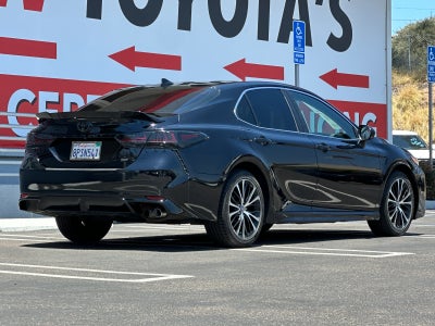 2020 Toyota Camry SE
